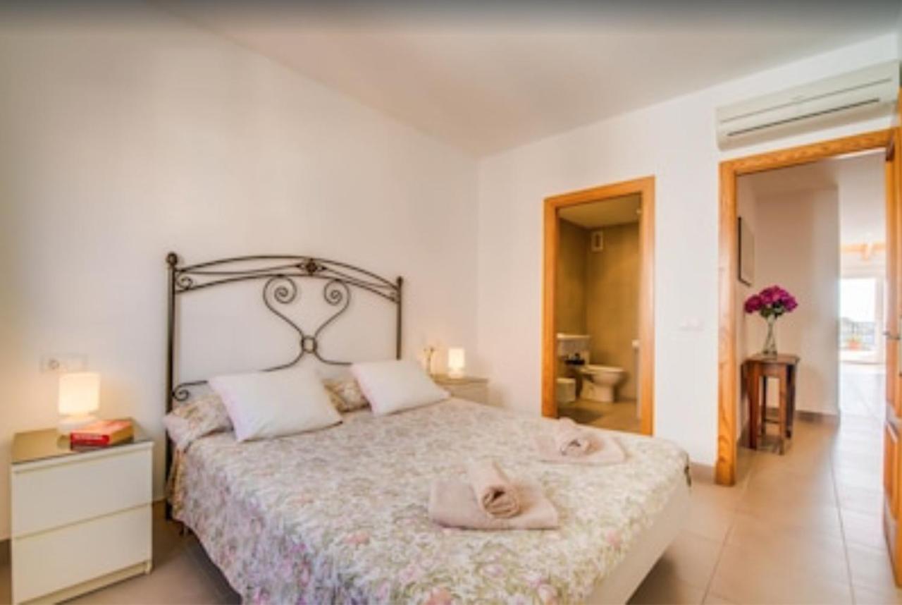 Es Port Penthouse Apartment ซานตานยี ภายนอก รูปภาพ