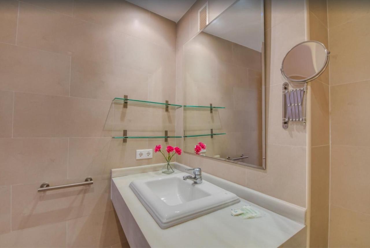 Es Port Penthouse Apartment ซานตานยี ภายนอก รูปภาพ
